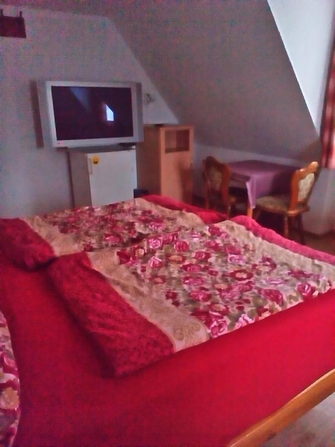 Monteurhotel Garni Alter Olper Hof Lindlar Exterior foto